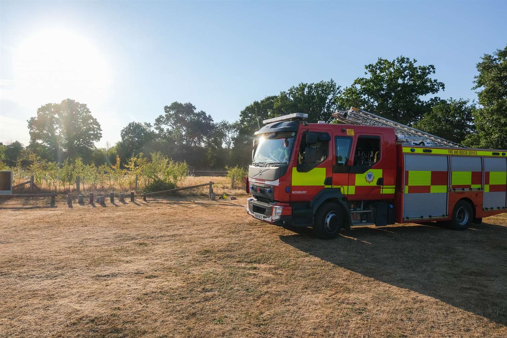 Fire in Upper Bucklebury near Cottage Inn Pub. (58554242)