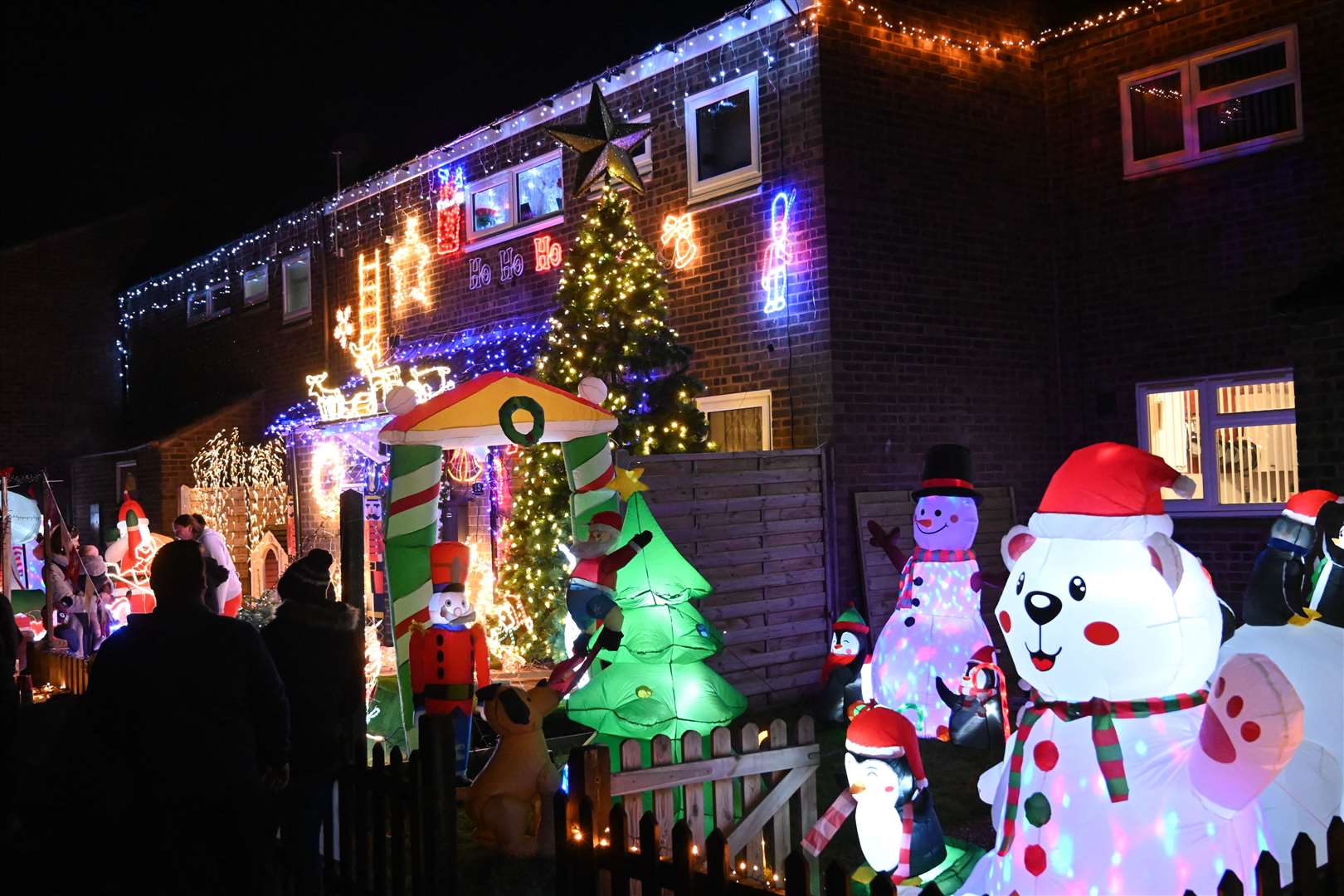 Steve Morgan's charity Christmas lights. Ref: 49-2121