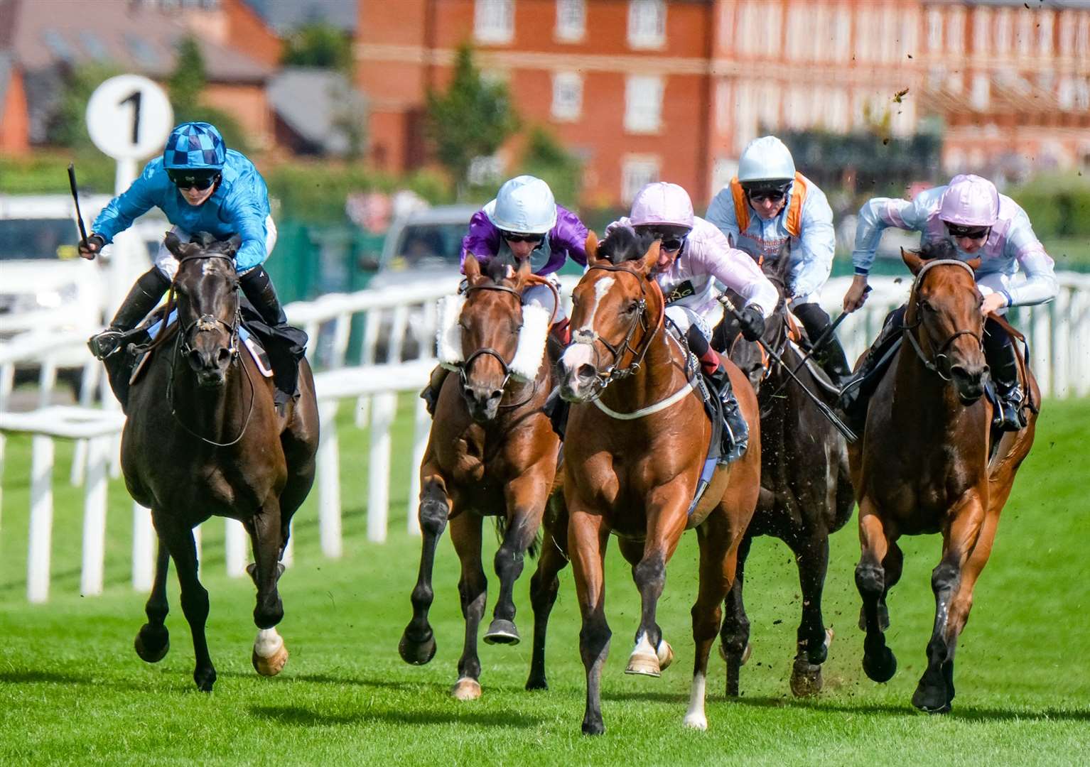 Aratus won the BetVictor Handicap