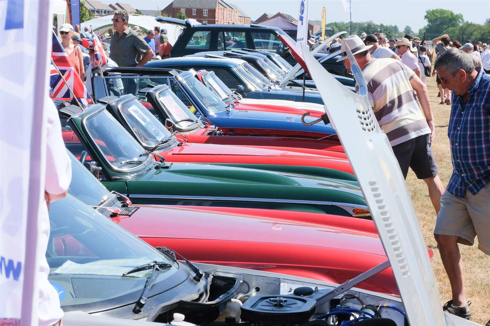 West Berkshire Classic Car show at Newbury Racecourse (58686666)