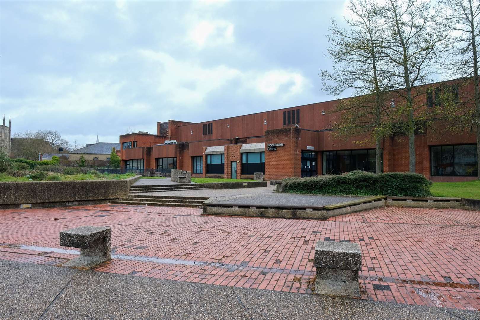 Reading Magistrates Courts. (55914715)