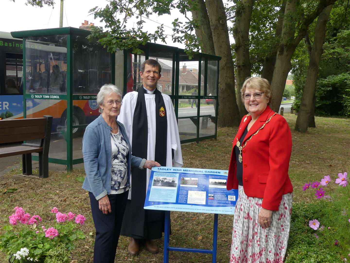 Carol Stevens (Chairman, Tadley and District History Society), Revd Canon Richard Harlow (Rector, Tadley with Pamber Heath and Silchester), Avril Burdett (Chairman, Tadley Town Council). (51672866)