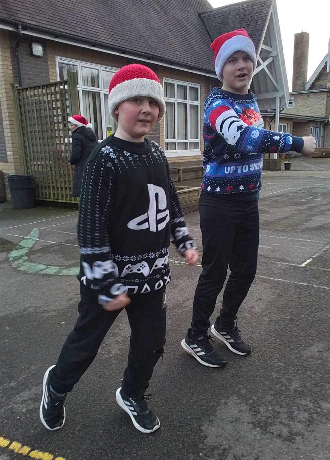 All pupils from Ecchinswell and Sydmonton Primary School took part in the Santa run and donated items to West Berks Foodbank