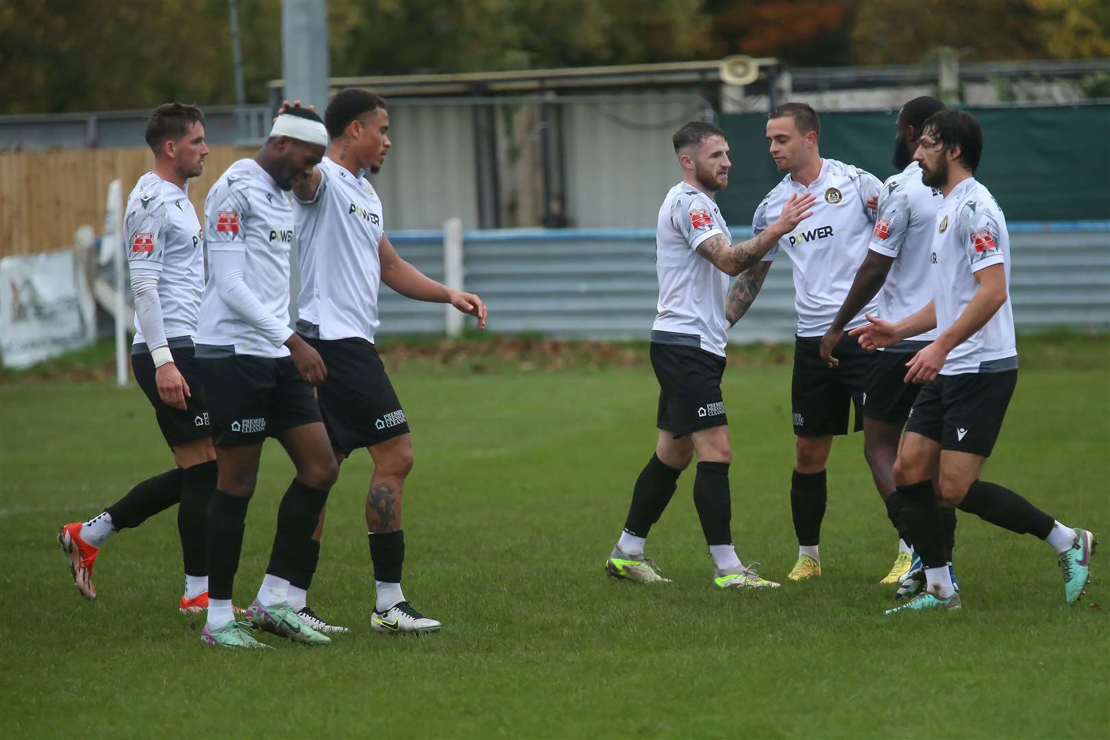 Hungerford Town celebrate against Tiverton - Photo: Jeff Youd