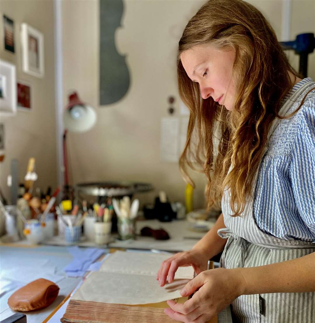 Lorna McCurdy Bookbinding and Book Restoration