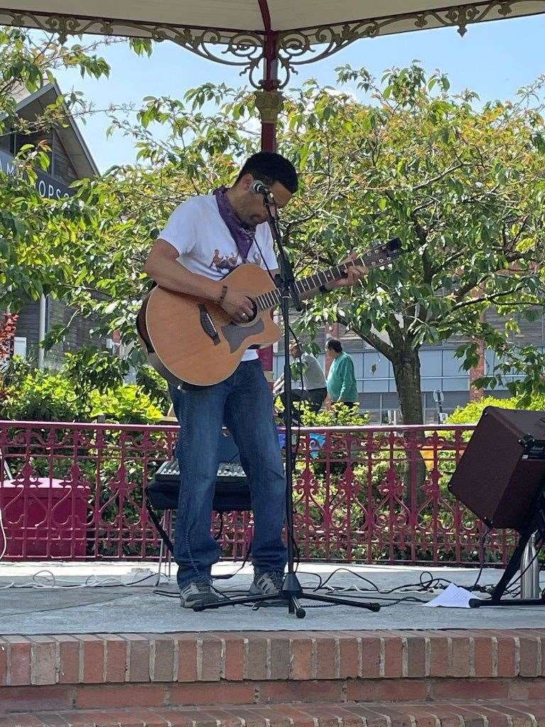 Local musician Bruce Hogg on the bandstand