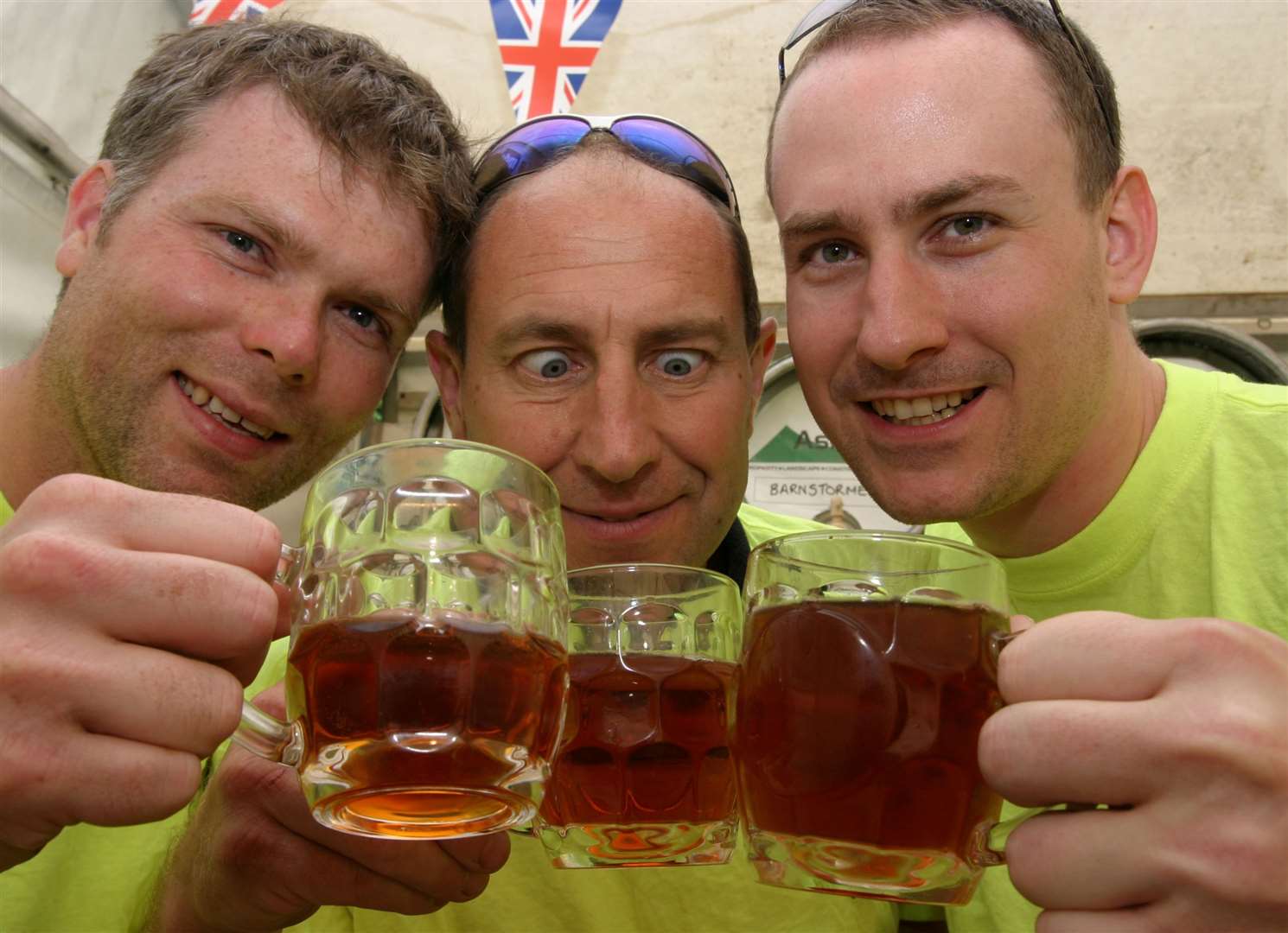 Ref ? , Taken by Phil 09.09.06 Newbury hockey club ale festival - Vinnie Butler , simon hannan and chris minhinnett