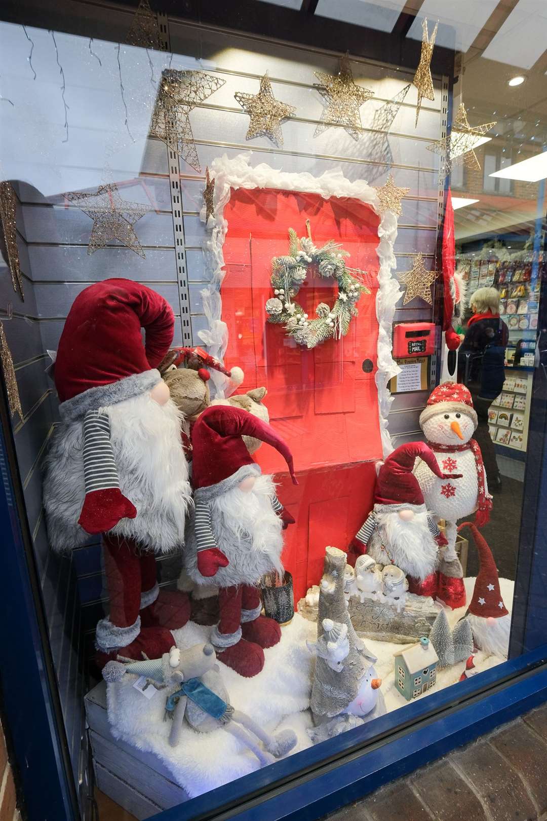 House of Cards Christmas window display.