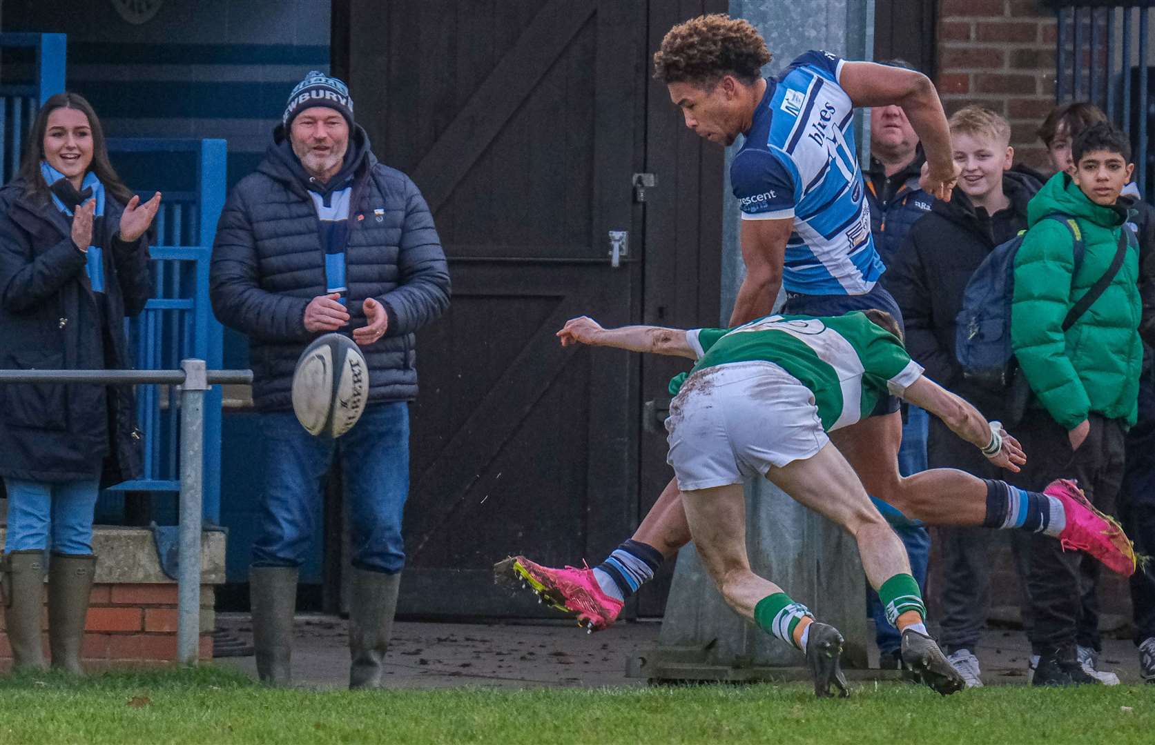 Sevens star Jack Rampton marked his debut with a try. Pictures by Phil Cannings