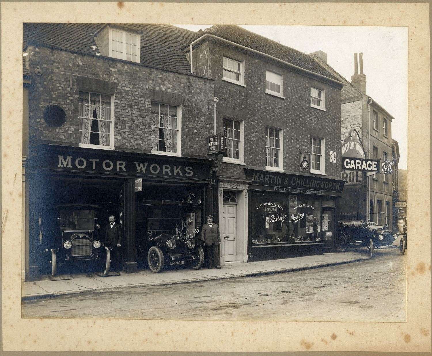 Images are from the West Berkshire Museum Collection: Garage Martin and Chillingworth, Broadway, Newbury, taken by John Righton. NEBYM:1992.83.1.