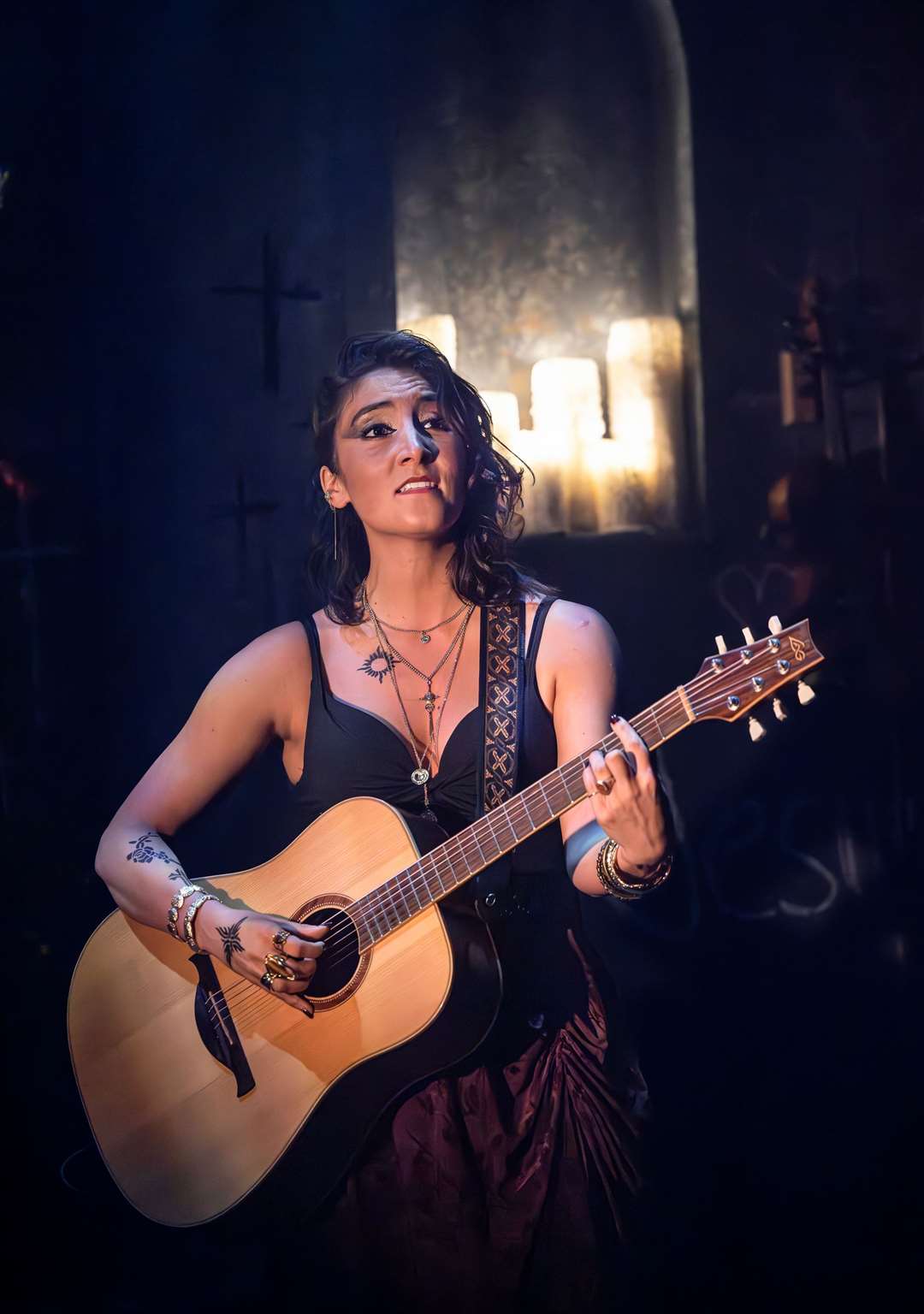 Parisa Shahmir as Mary. C) Pamela Raith Photography