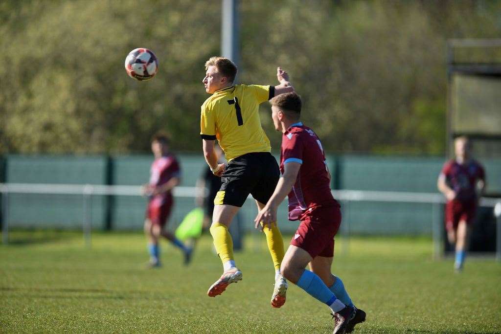 Tadley Calleva vs Horley Town - Photo: Rob Mellor