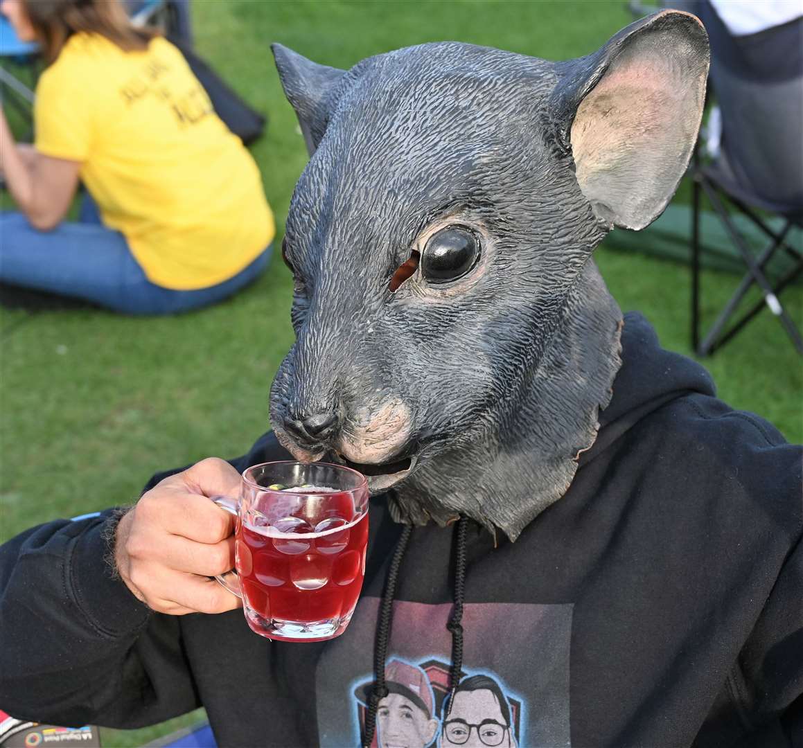 Newbury Real Ale Festival pic chris forsey 11/9/21...Ref: 37-1721. (51192864)