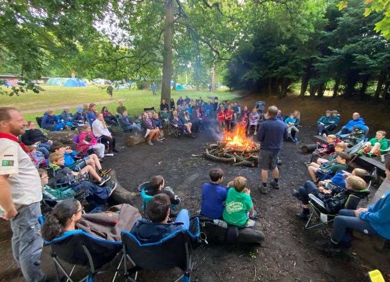 Camp fire (58314104)