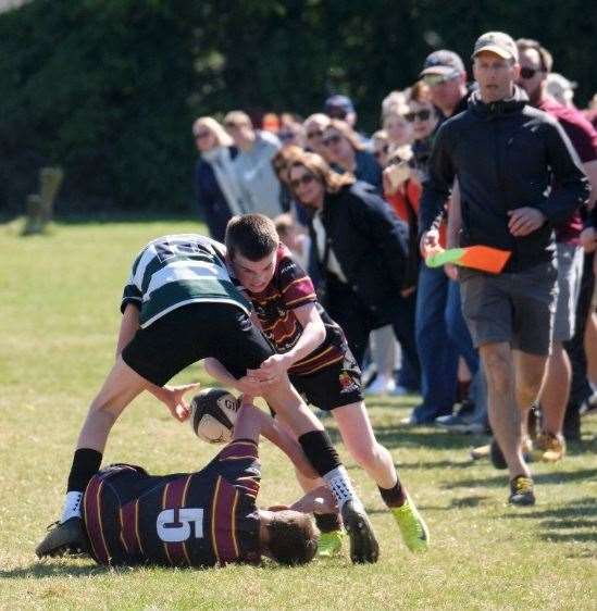 A close contest at the breakdown in Hungerford’s Development Cup final against Reading - Photo: Simon Peel