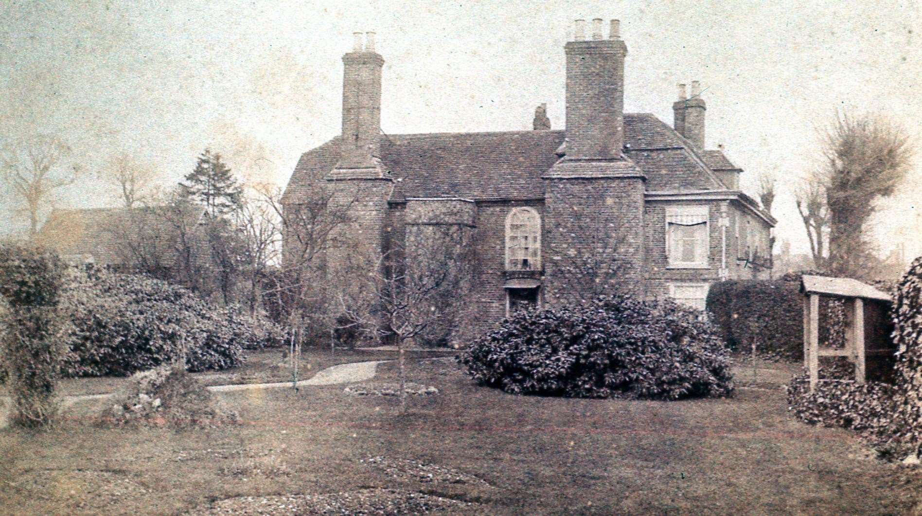 Historical image of Bradley Moore House along the Bath Road in Thatcham. Image supplied by Thatcham Town Council