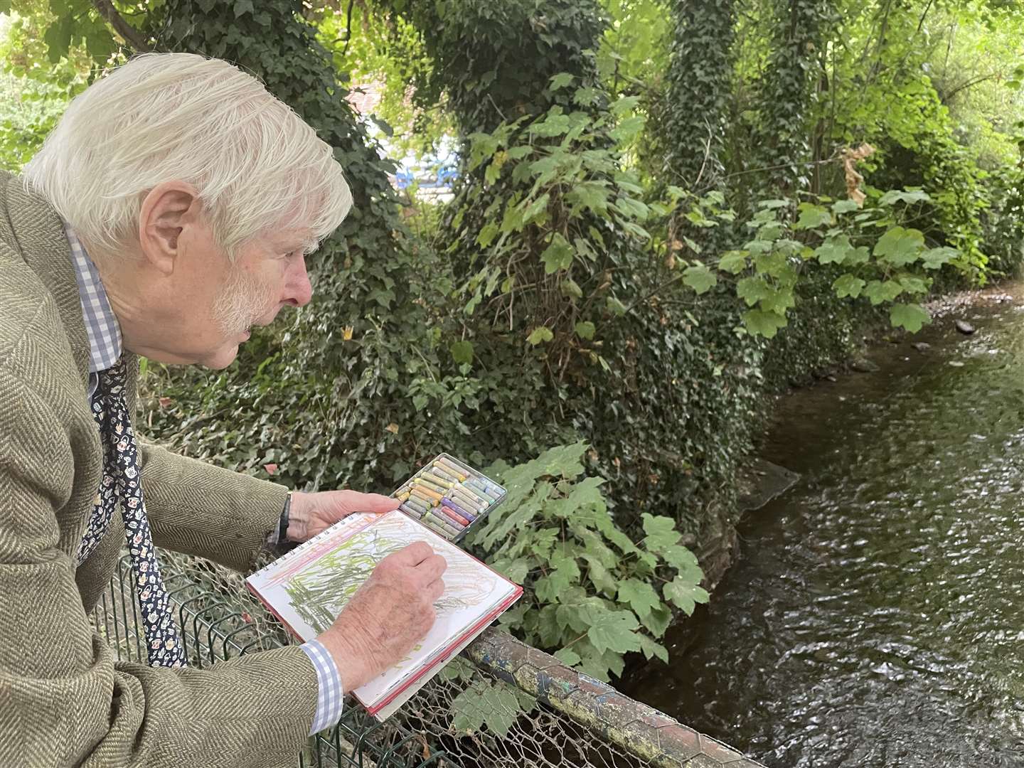 Nick Schlee sketching, picture Jemma Schlee