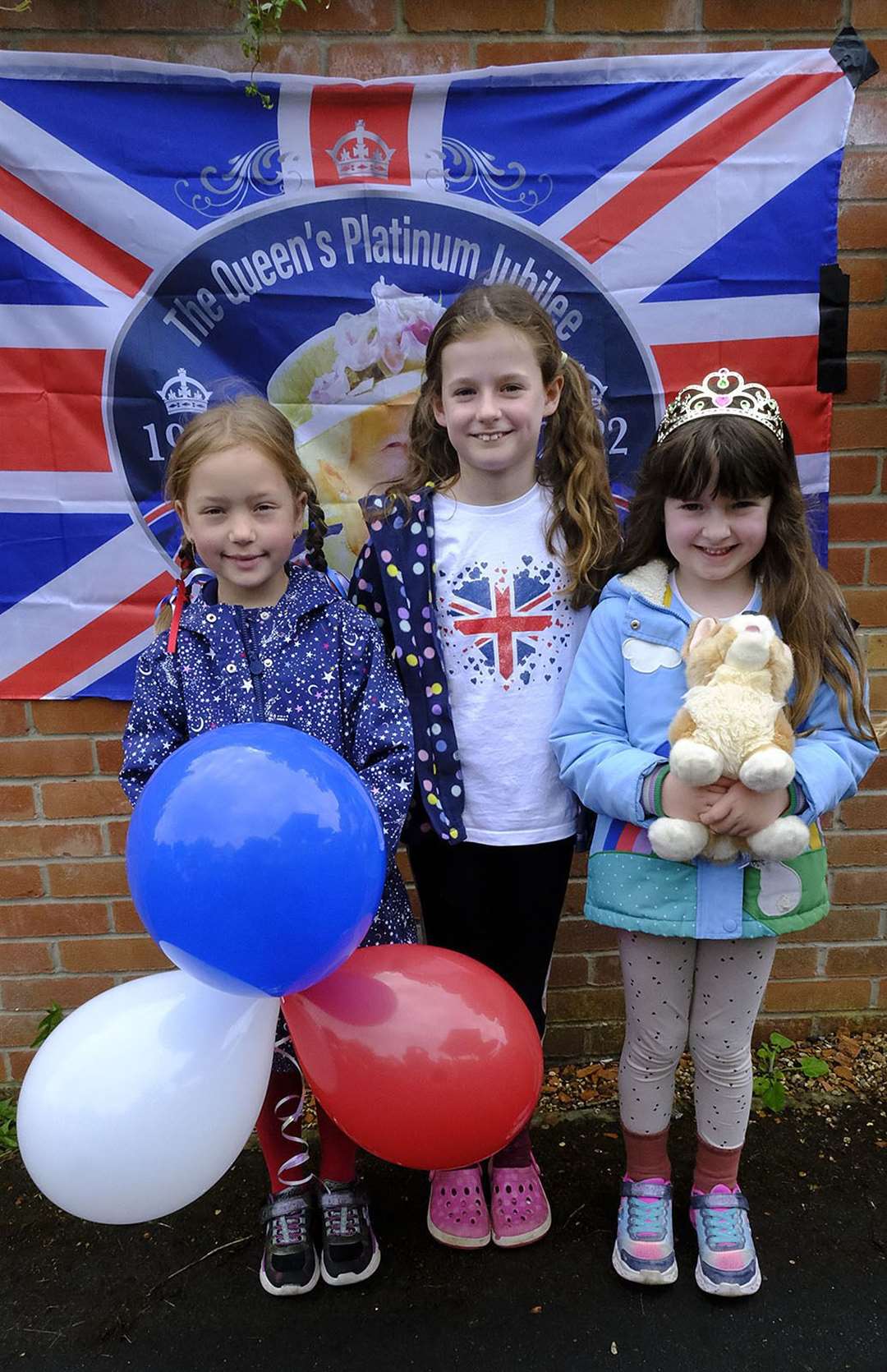 Spring Gardens Street Party Klara Gren 7, Georgina Murray 8, Maddie Murray 6.. (57096566)