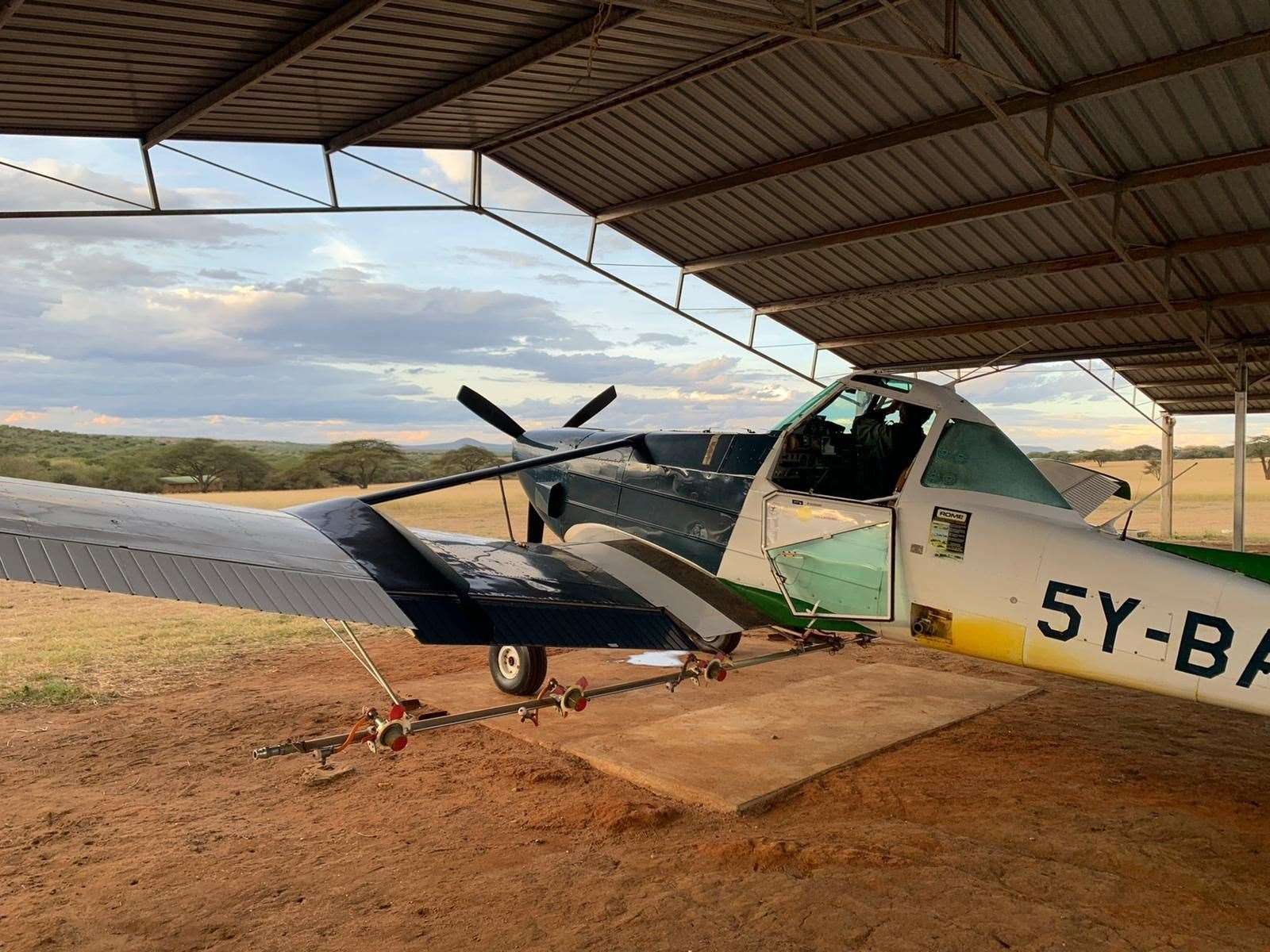 Airspray Kenya plane