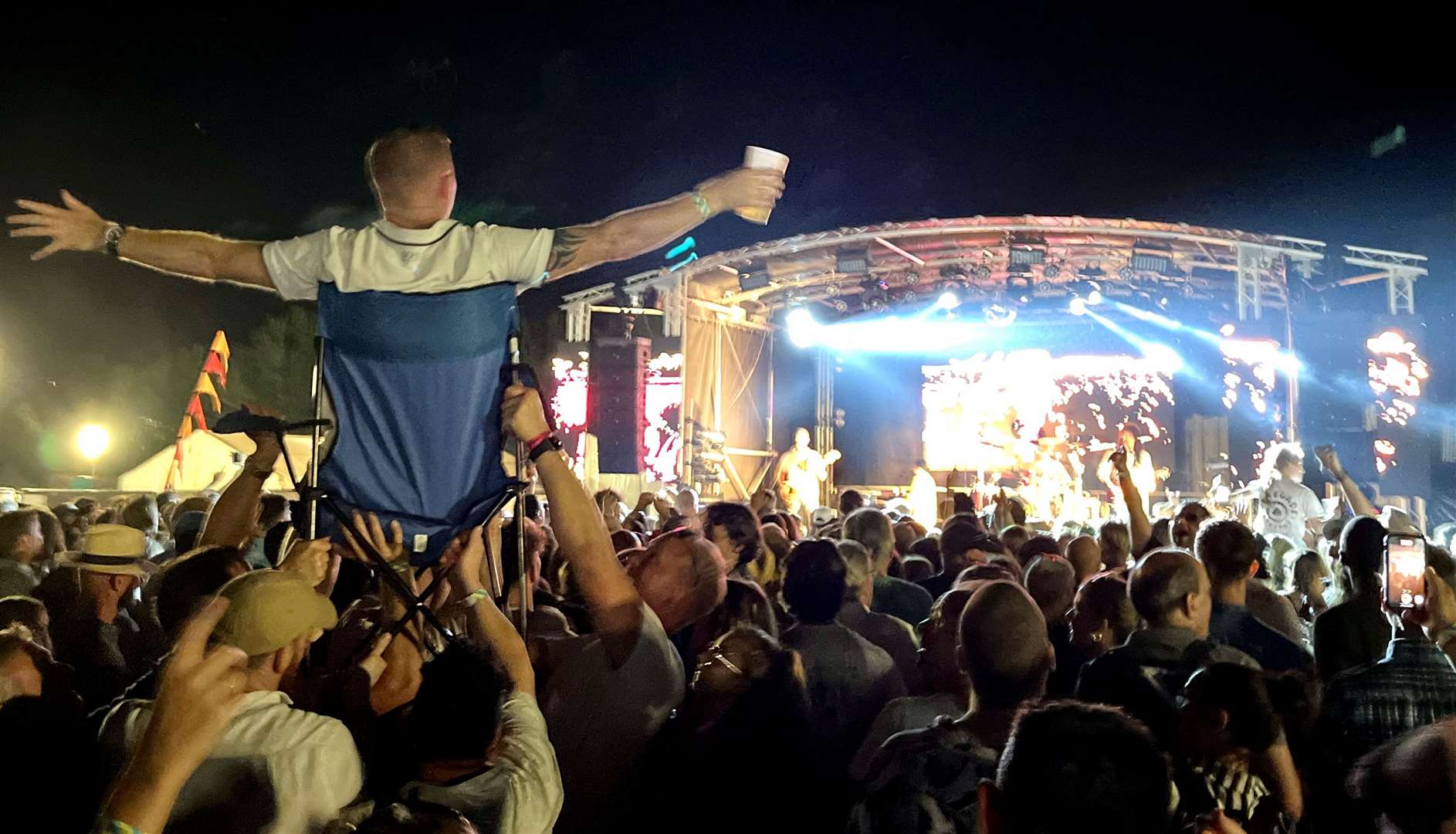 Crowds going wild for Killer Queen's closing set