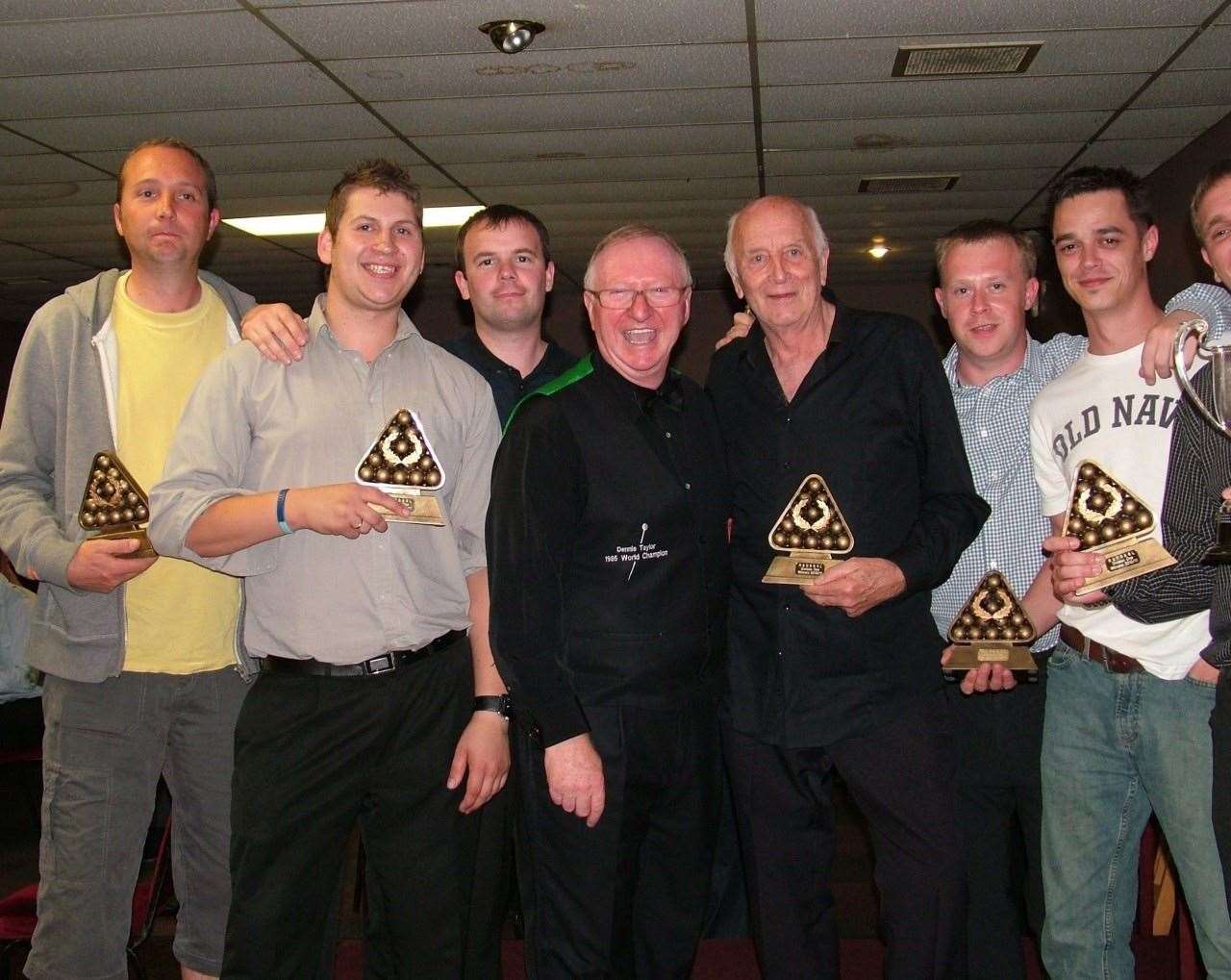 Tony Powell (centre) with former world snooker champion Dennis Taylor