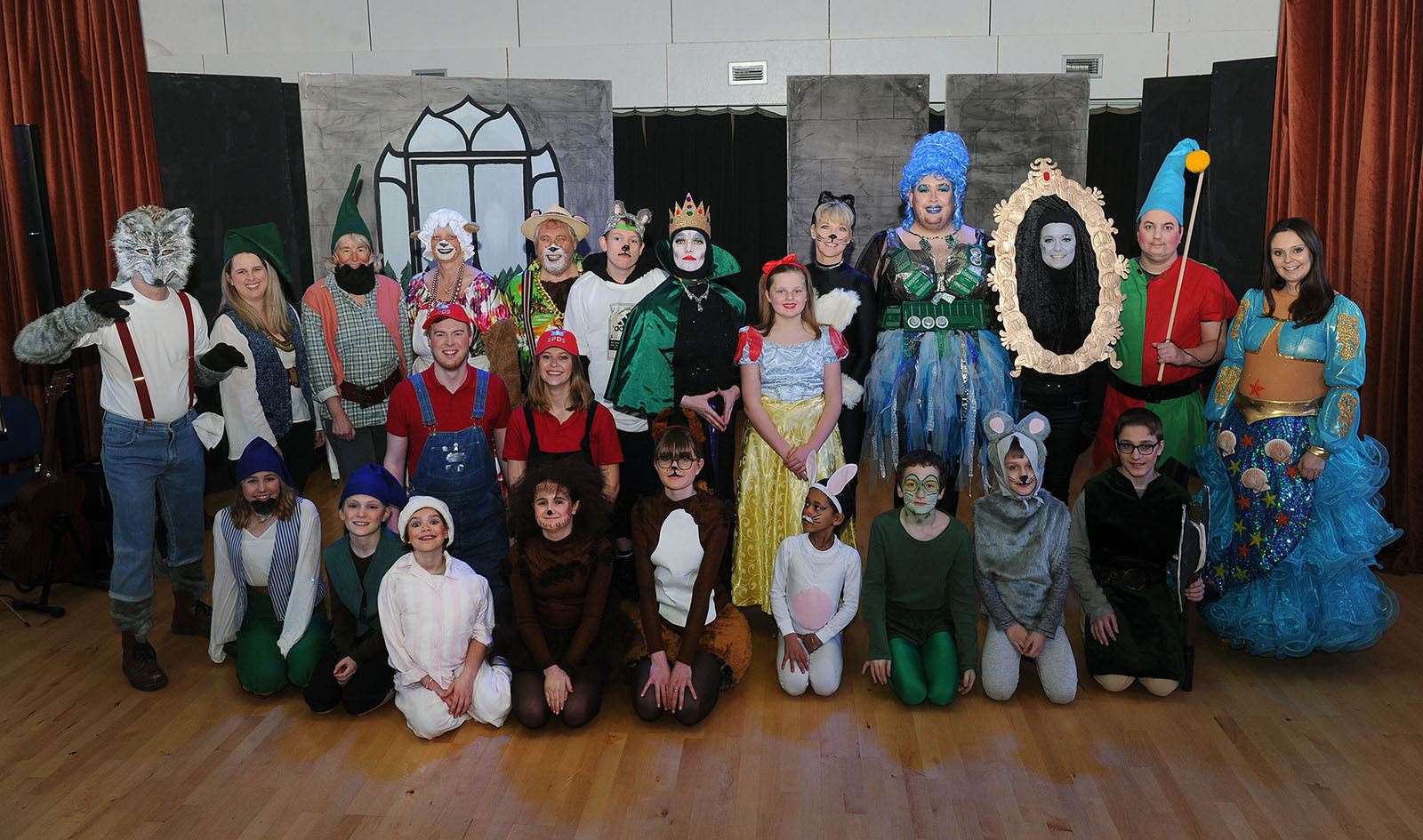 The full cast.