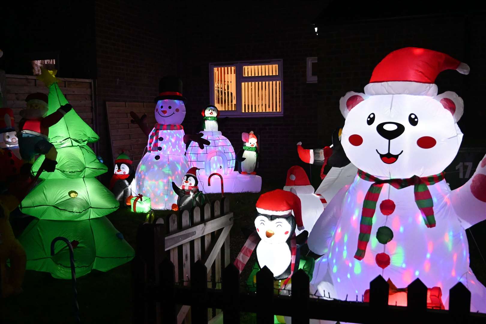 Steve Morgan's charity Christmas lights. Ref: 49-2121