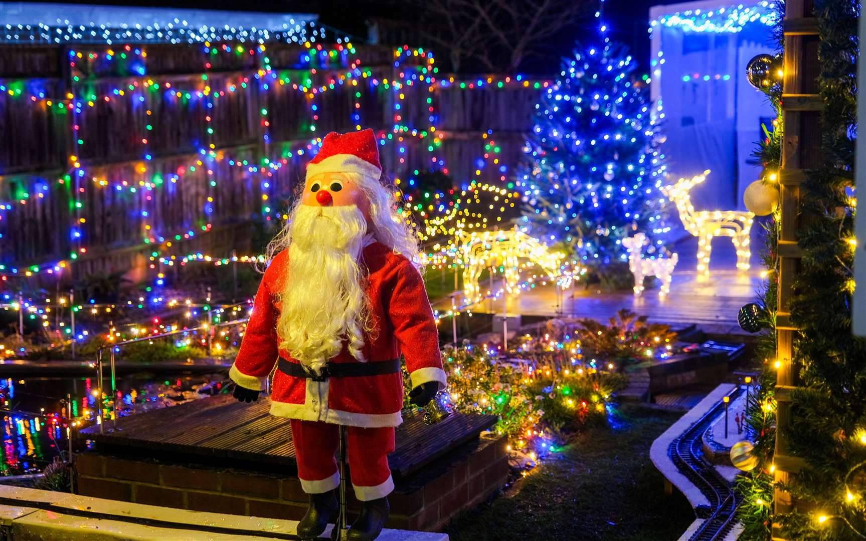 Clark's Gardens Christmas Lights in Hungerford , raising money for Thames Valley Air Ambulance