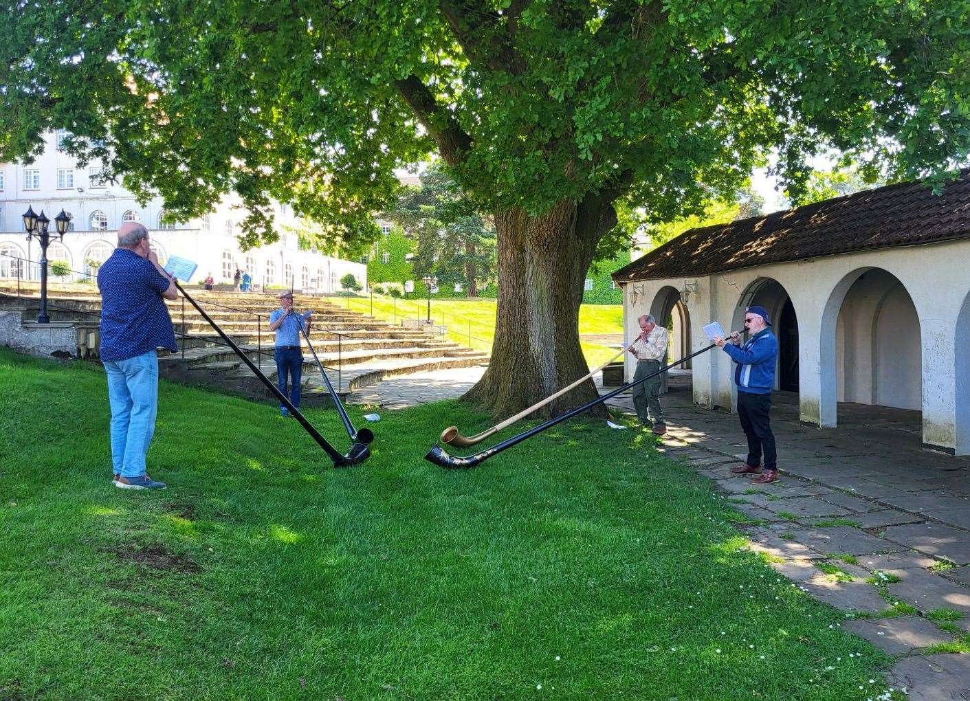 Alphorn PlayDay at Downe House