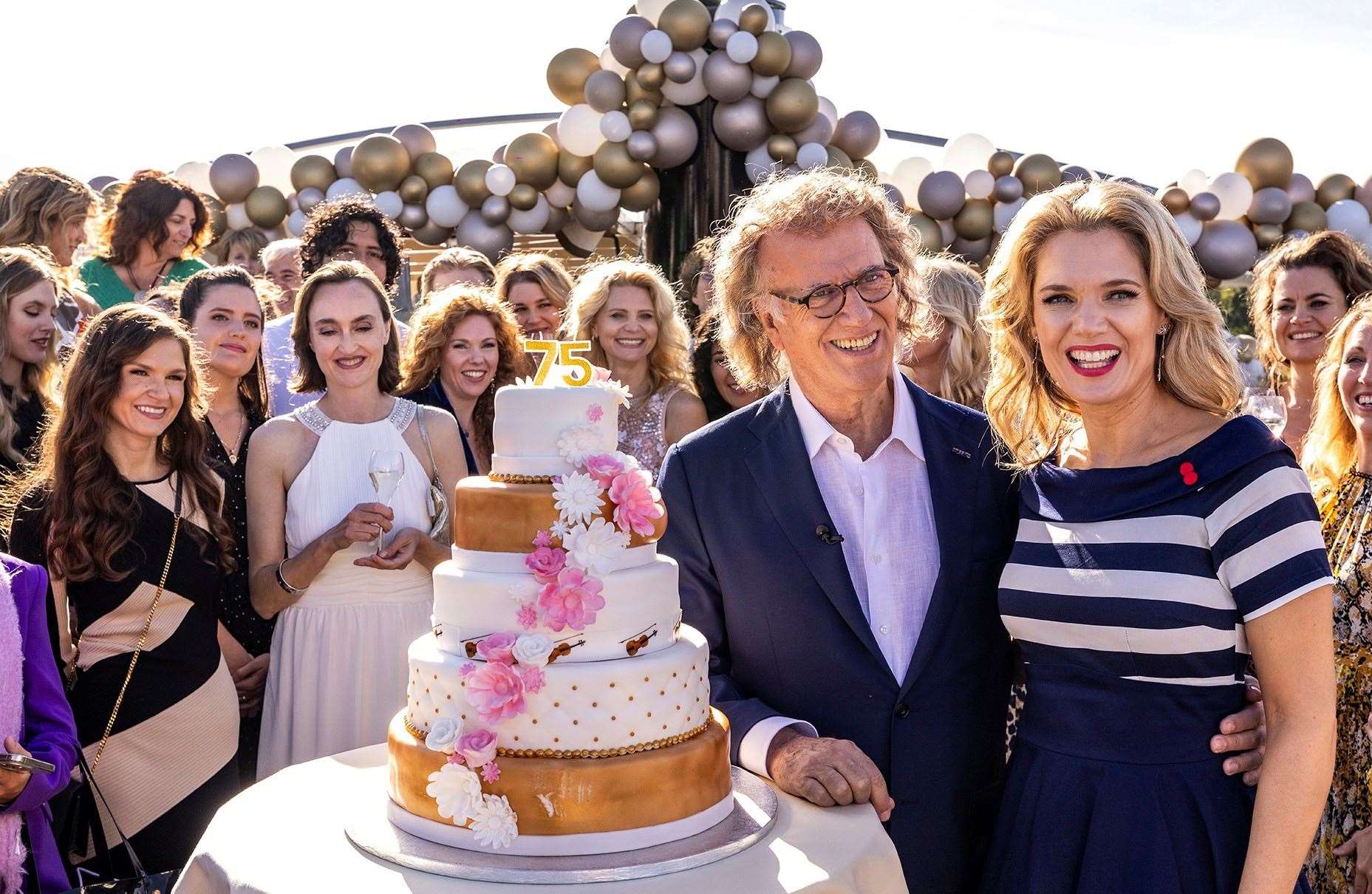 Andre with ITV Good Morning Britain’s Charlotte Hawkins The Dream Continues Credit Andre Rieu Productions, Piece of Magic Entertainment