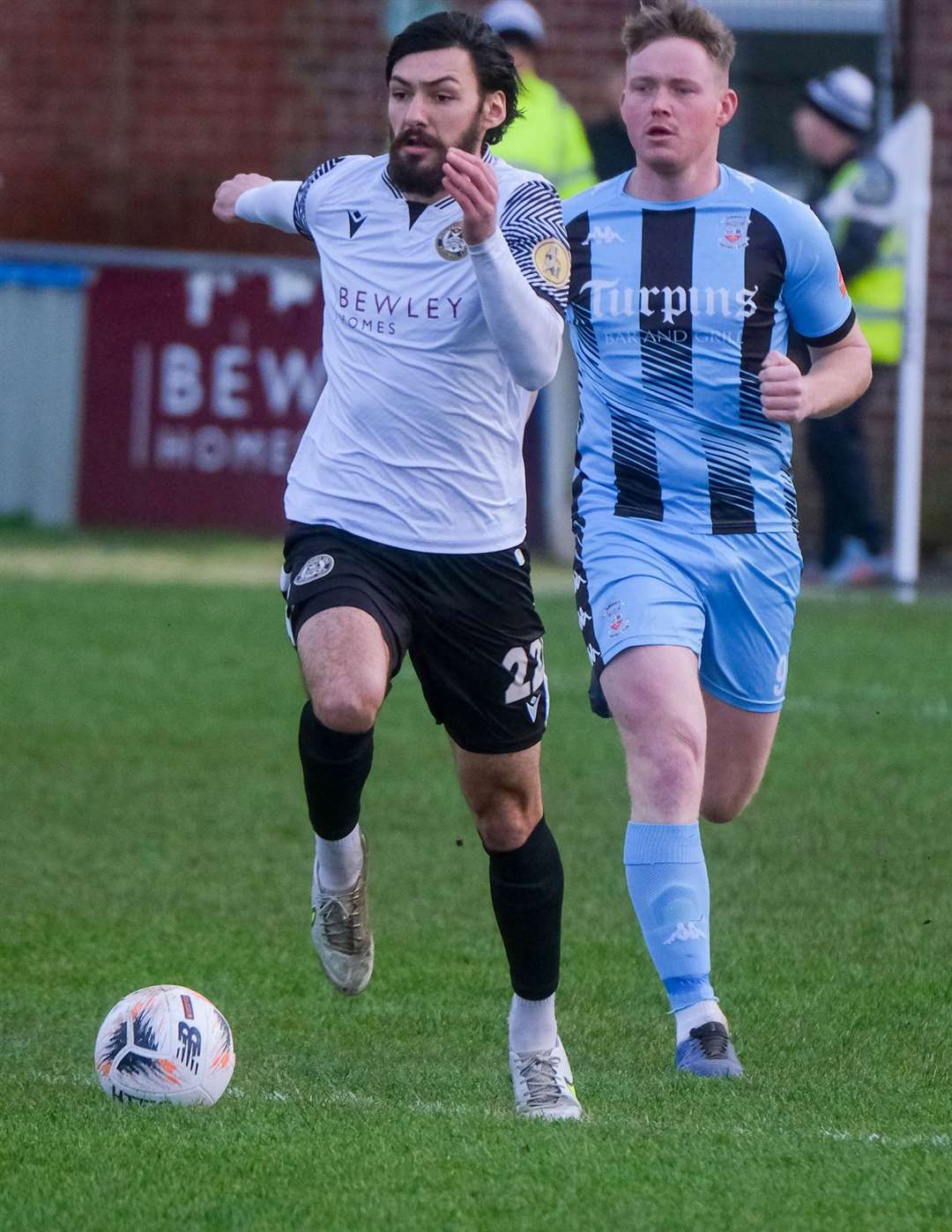 Berry-Hargreaves brings the ball out from the back in Hungerford’s FA Trophy fourth round win over Tamworth