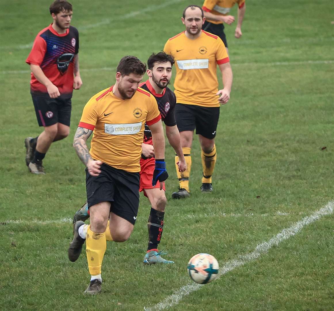 Kingsclere beat AFC Aldermaston in Newbury Sunday League - Photo: Wilf Springer
