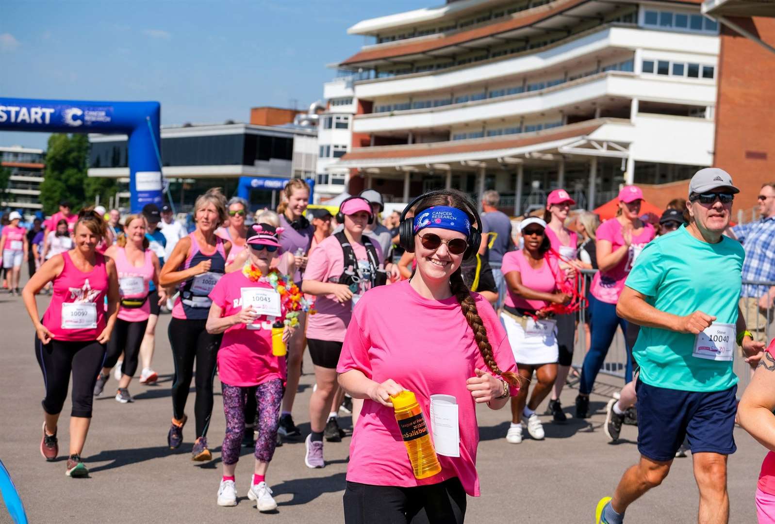 Start of the 10k at Newbury Race for Life