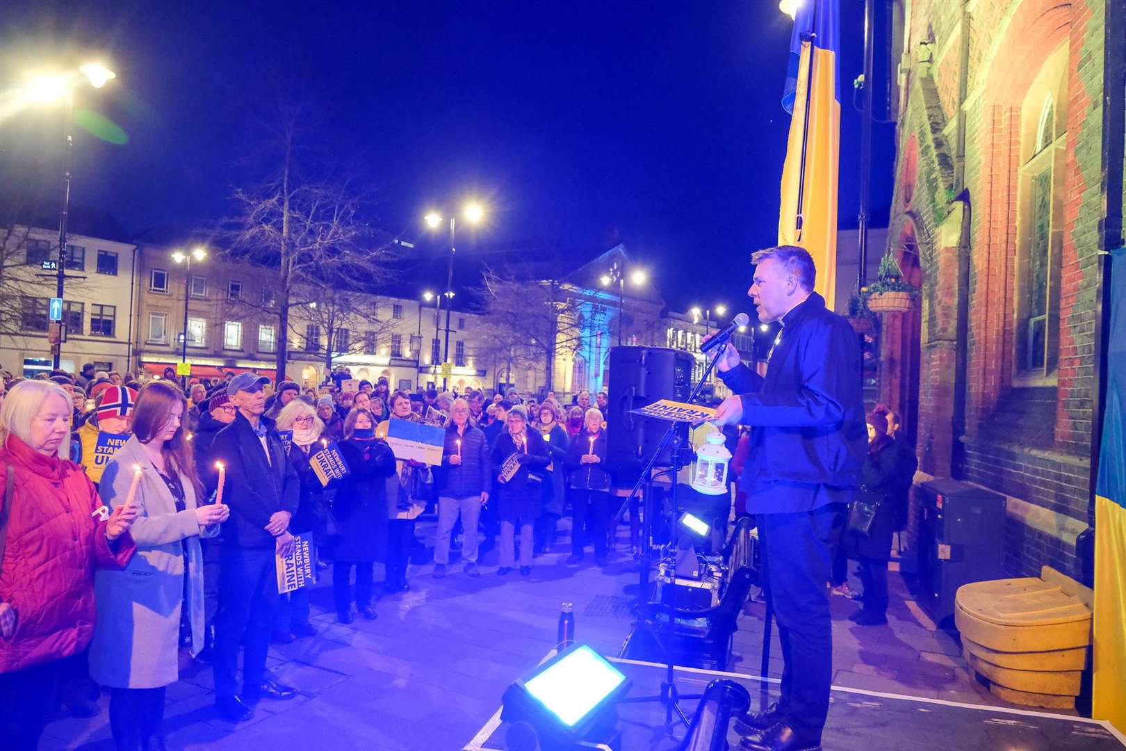 Candle lit vigil for Ukraine in Newbury. (55264756)