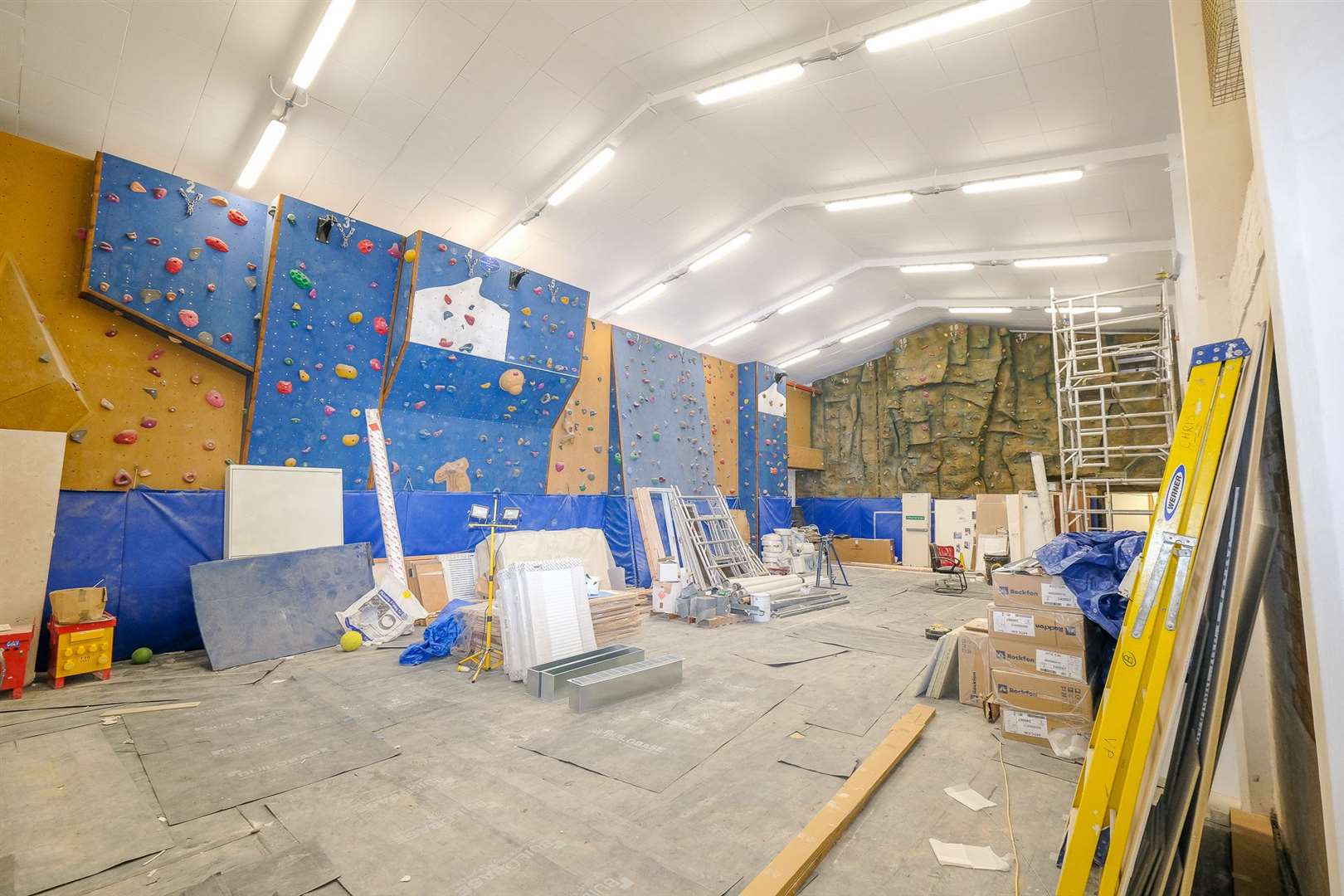 Building work continues at Waterside Centre by Berkshire Youth. Picture Phil Cannings.