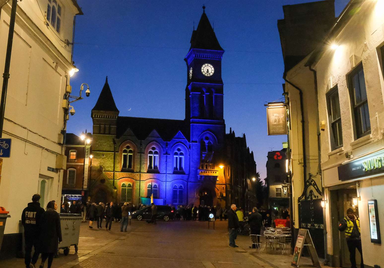 Candle lit vigil for Ukraine in Newbury. (55264755)