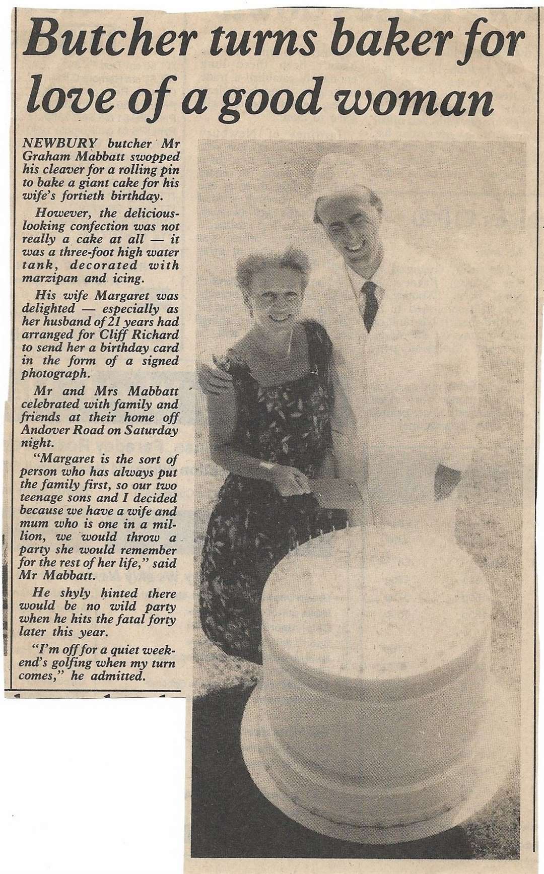 Cutting from the Newbury Weekly News 1989 (47817220)