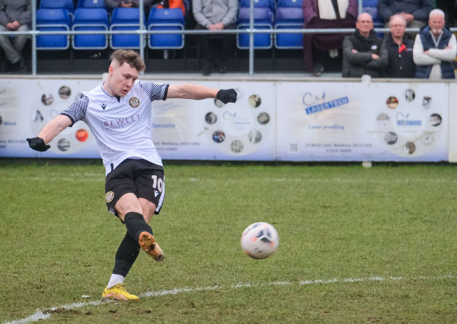 Jake Evans curls in Hungerford's opening goal