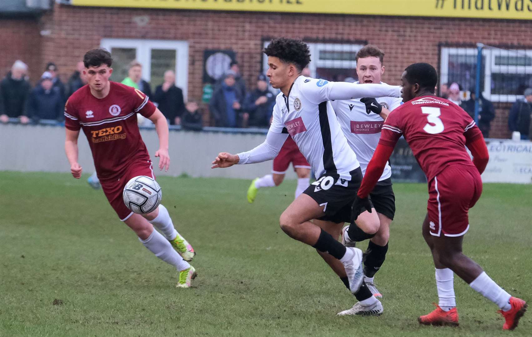 Sol Wanjau-Smith looks to create an opportunity for Hungerford