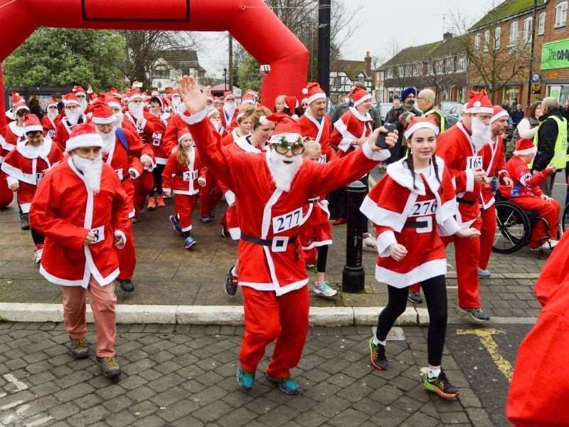 Thatcham Santa Fun Run (52909304)