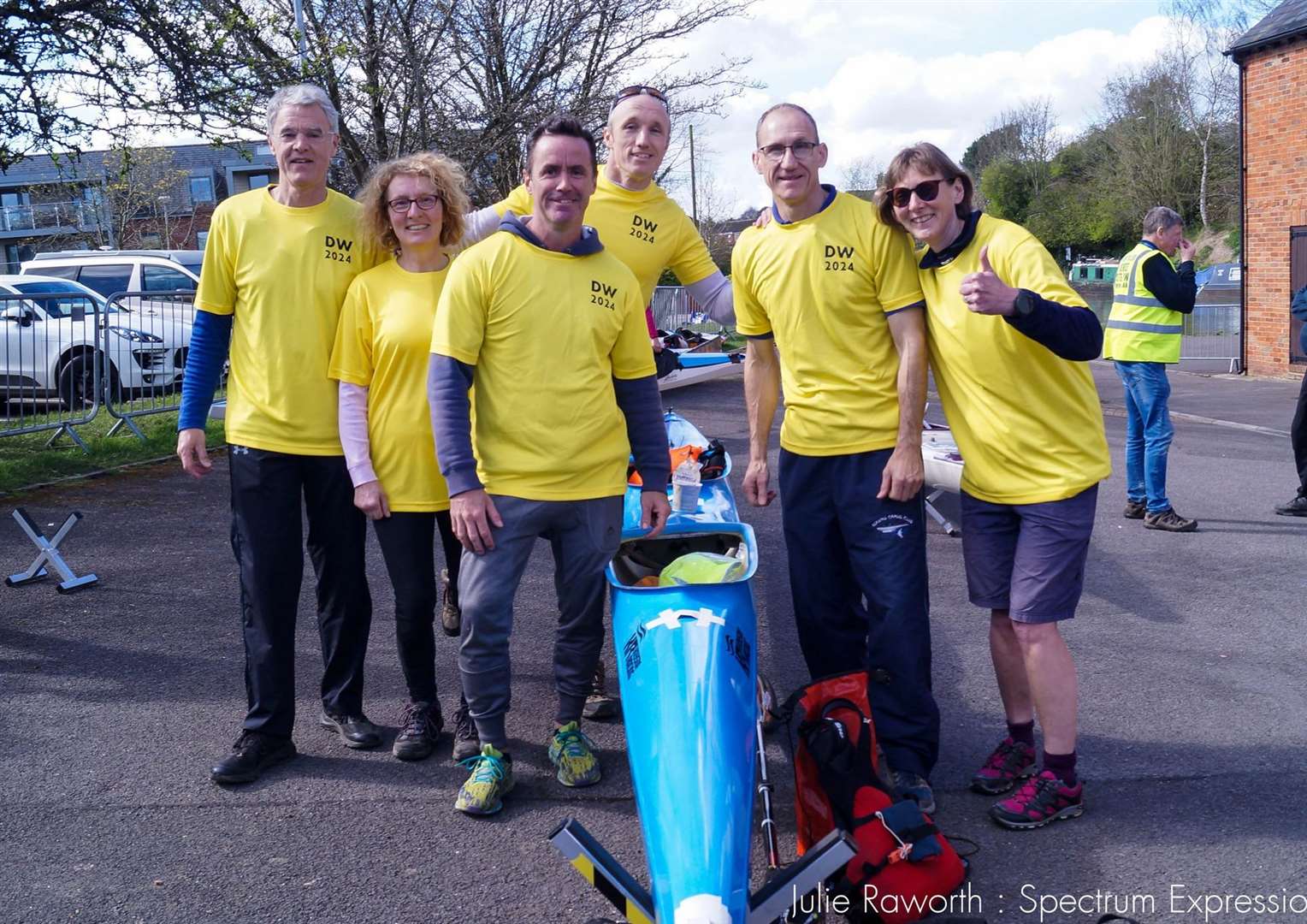 Support crew at the start