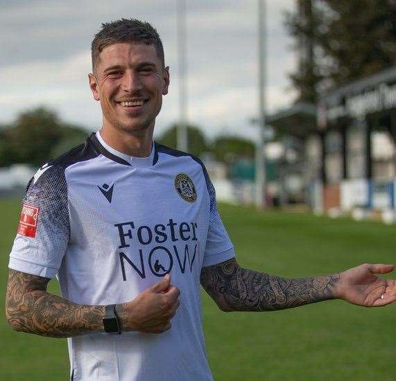 Hungerford Town left-back Curtis Angell