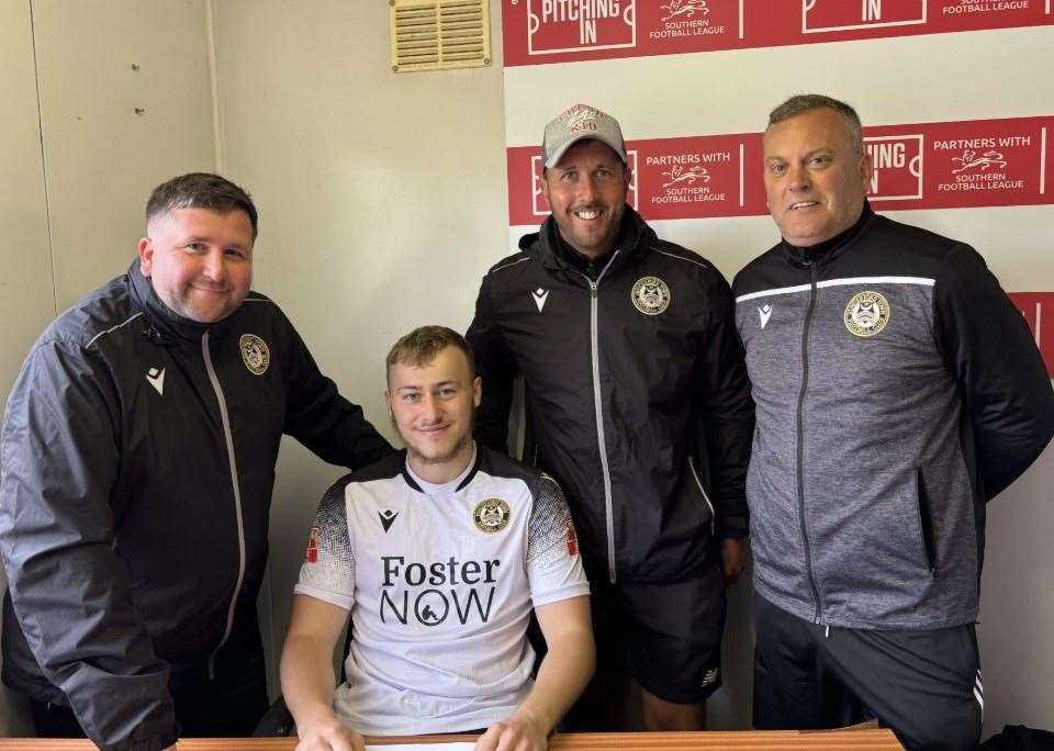 James Tomlinson signs for Hungerford Town U23s