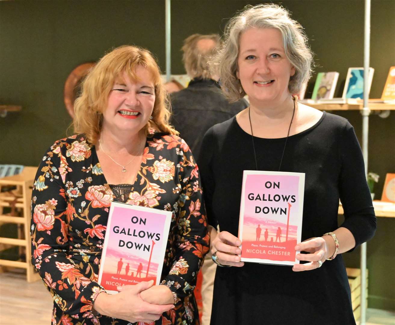 Nicola Chester at the book launch with author Claire Fuller Ref: 41-0821