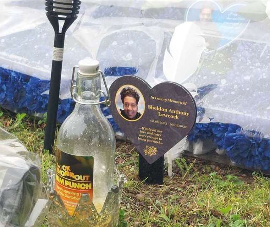 Tributes for Sheldon Lewcock