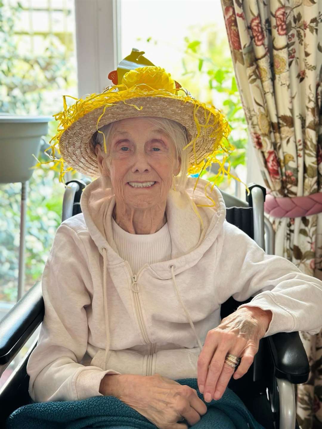 Residents and staff at Enbridge House Care Home in Woolton Hill donned flamboyant hats to raise money for Brain Tumour Research