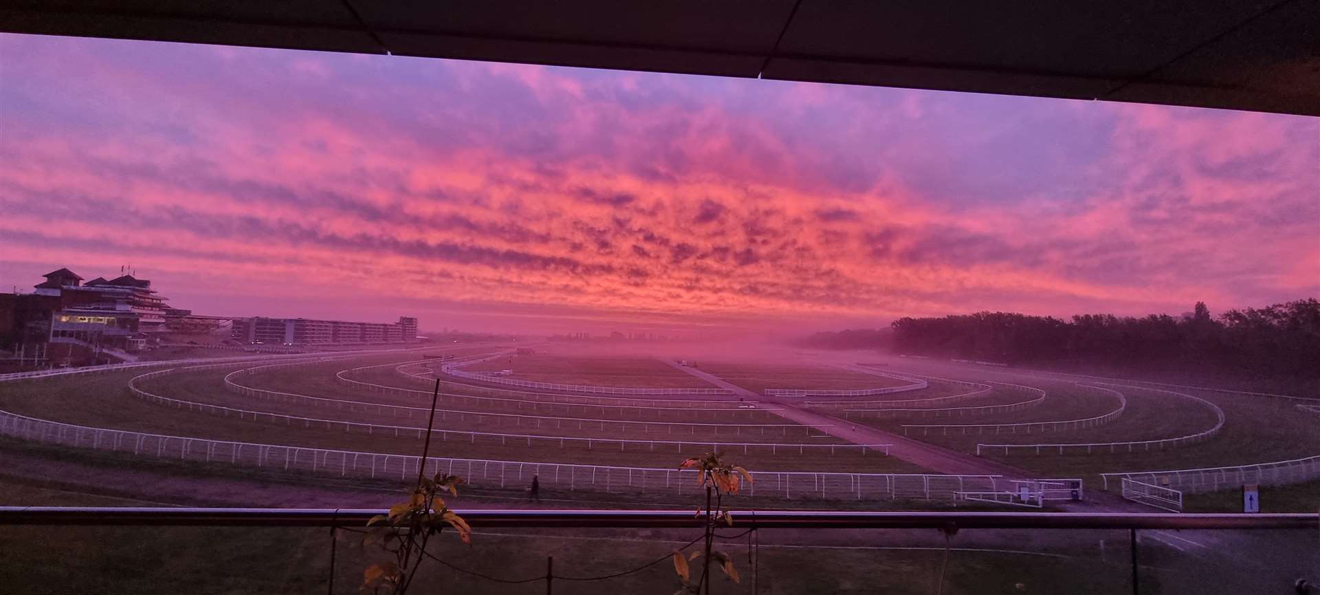 Dave Paddon photographed Newbury Racecourse at sunrise (52359990)