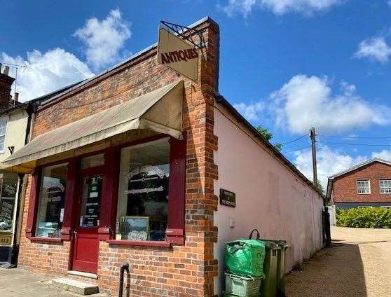 34a High Street, Hungerford