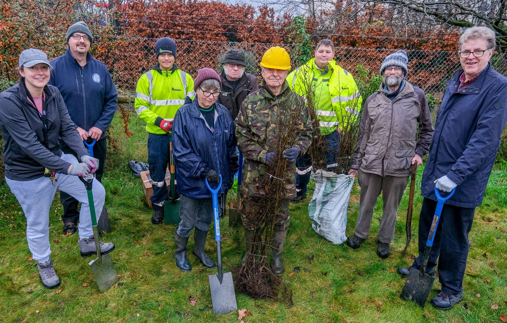 Hedge row planting in Thatcham