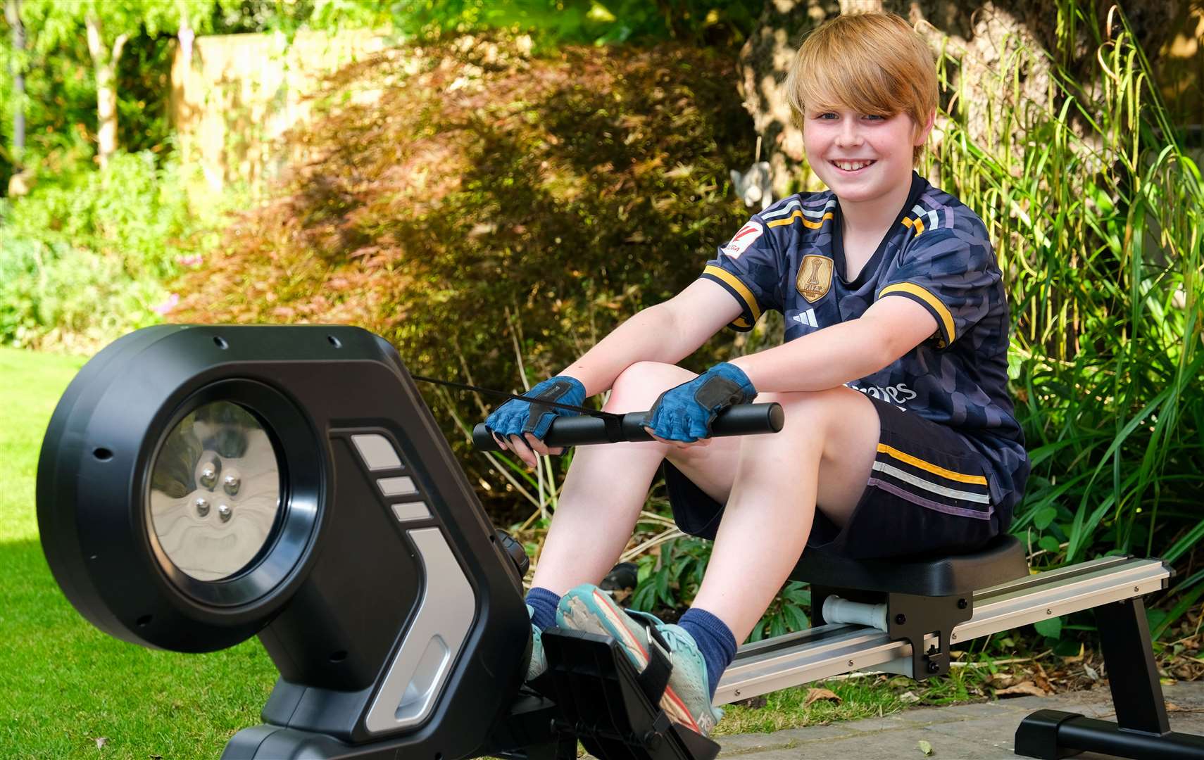 Oscar has never rowed before, his mother says